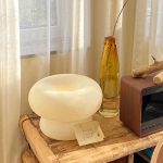 accessoire déco lampe de table en verre blanc