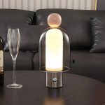 lampe de table LED pour salon rechargeable et dimmable