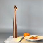 lampe LED tactile design moderne