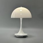 éclairage LED de table moderne