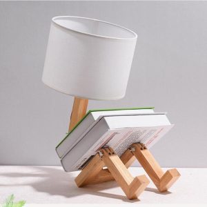 lampe de chevet en bois robot