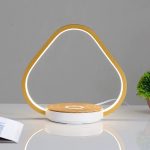 lampe de chevet moderne avec chargeur sans fil intégré