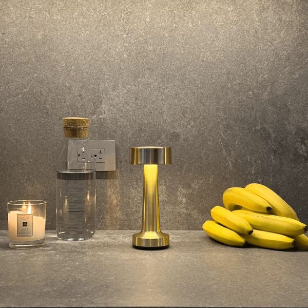 lampe de table élégante sans fil Copri