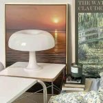lampe de table en forme de champignon