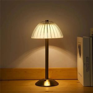 lampe de table LED à trois couleurs