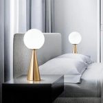 lampe dorée design contemporain