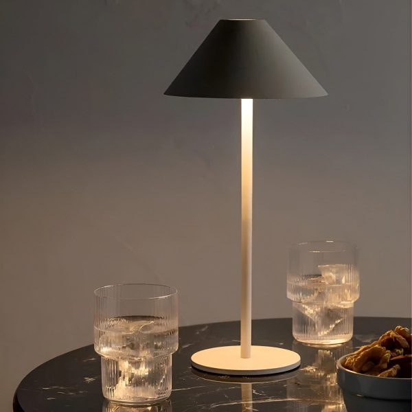 lampe LED rechargeable à design élégant