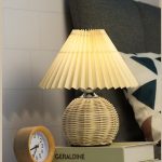 lampe rotin plissé pour chevet